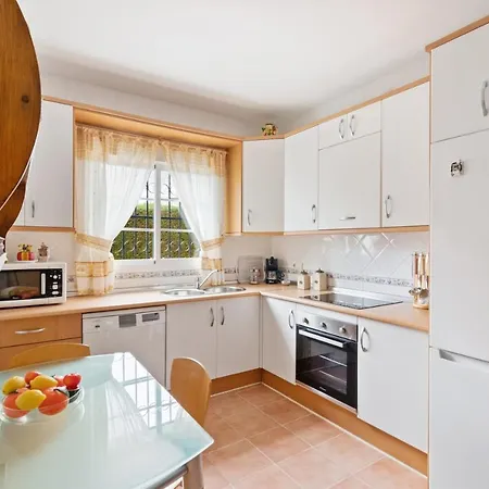 Estilo Mediterranea Con Piscina, Jardin, Bbq Y Jacuzzi - Bel Air Real