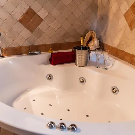 Estilo Mediterranea Con Piscina, Jardin, Bbq Y Jacuzzi - Bel Air Real