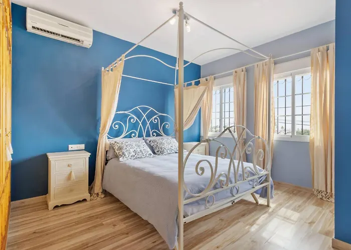 Будинок відпочинку Estilo Mediterranea Con Piscina, Jardin, Bbq Y Jacuzzi - Bel Air Real *