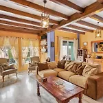 Estilo Mediterránea Con Piscina, Jardín, Bbq Y Jacuzzi - Bel Air Real Сasa de vacaciones Estepona